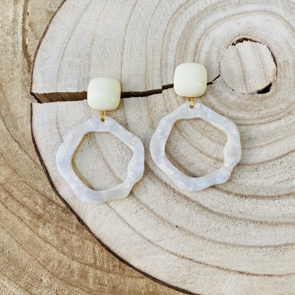 9E43D6F9-7B49-4AD9-A92A-9CD8141BE960