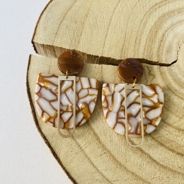 32E49933-72B9-4E01-9238-5C048B32818C