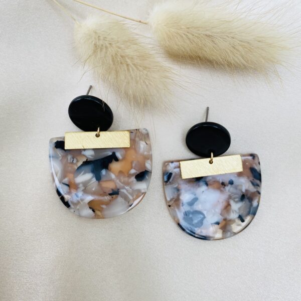 C00C9FB0-A060-40FF-B648-6CC59D517E43