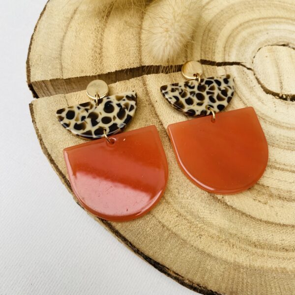 DB48641B-B47D-4C52-B75A-327A57DC8769